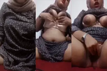 Bokep Indo Janda Jilbab Bugil Dadakan Colmek Hot