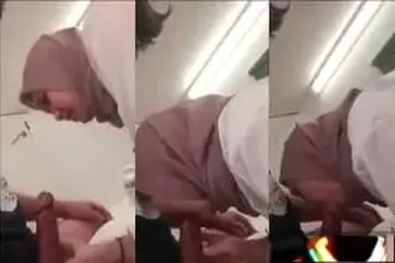 Karyawan Hijab Main Belakang Pas Jam Kerja